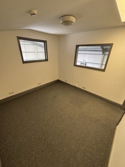 TO LET | Refurbished Industrial/Warehouse Unit | 2,396 sq ft
