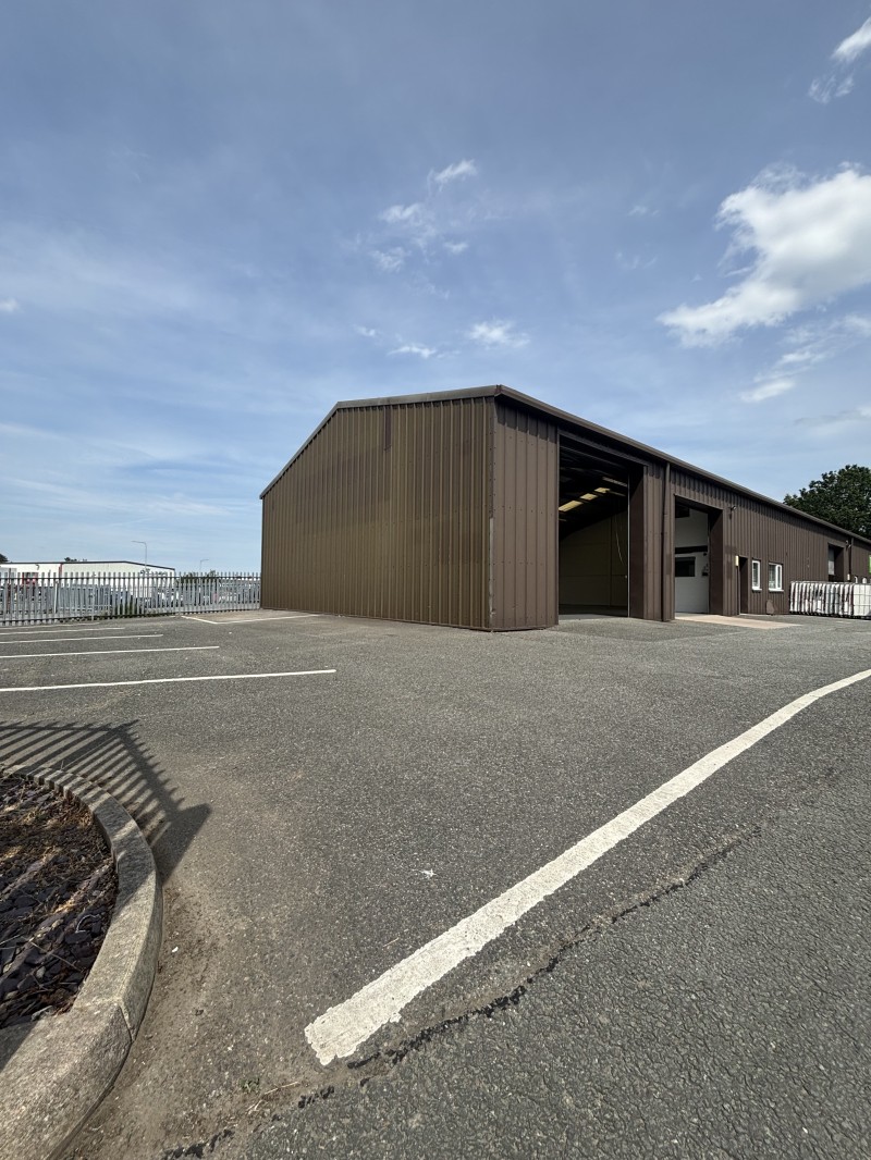TO LET | Refurbished Industrial/Warehouse Unit | 2,396 sq ft