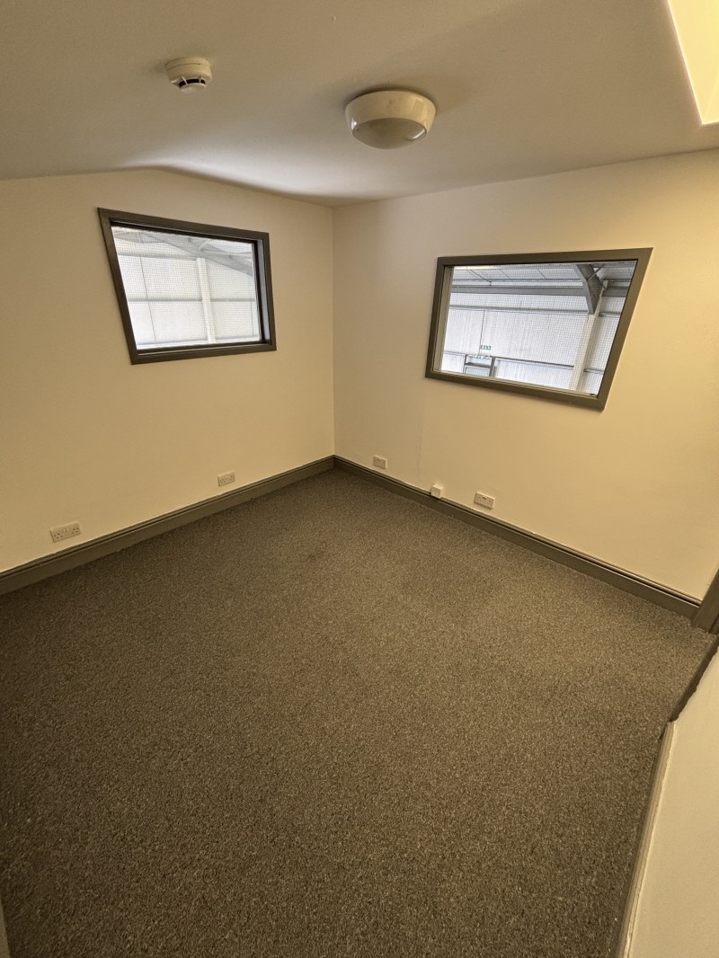 TO LET | Refurbished Industrial/Warehouse Unit | 2,396 sq ft